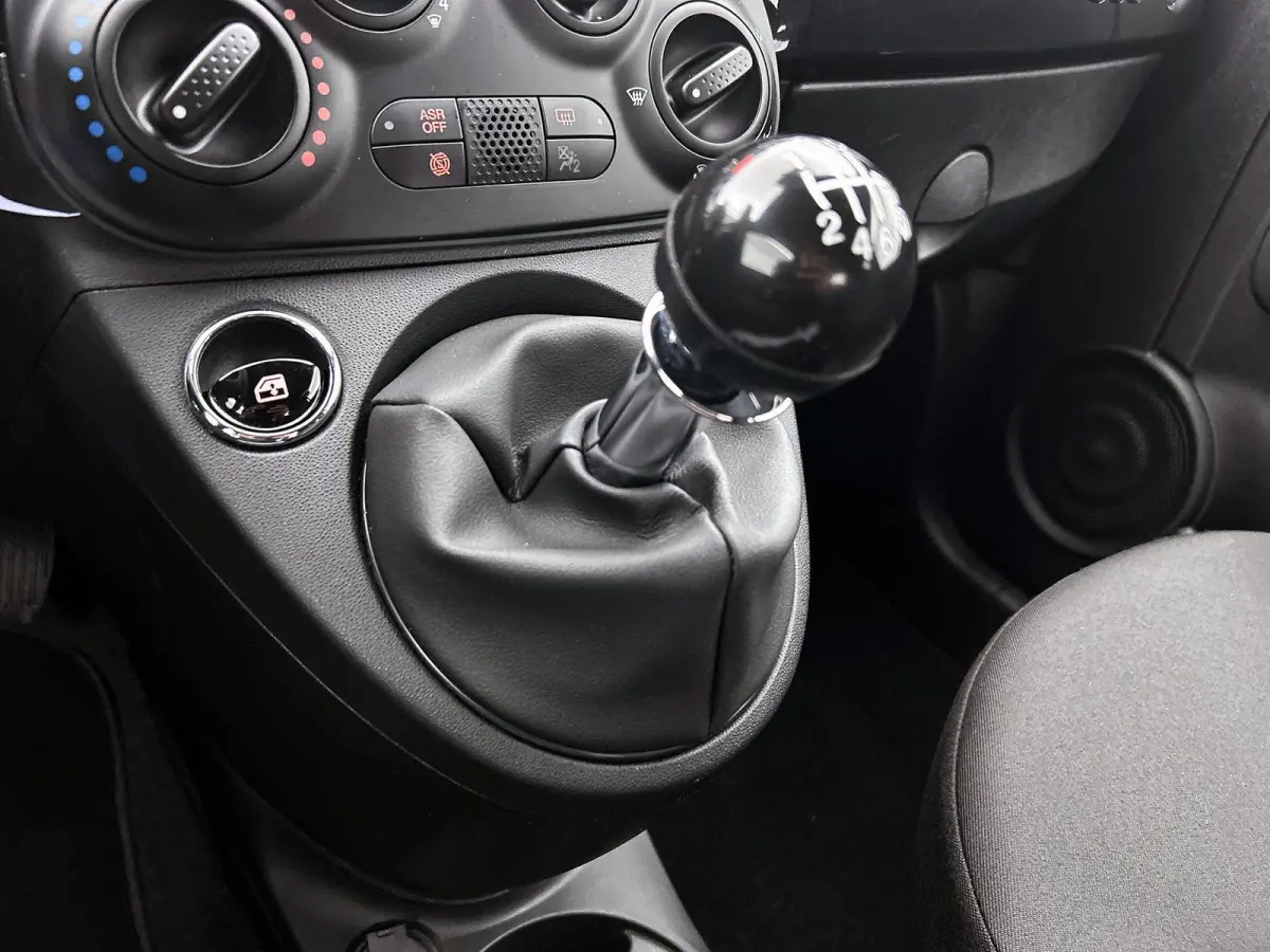 Urban Hybrid 70pk Fiat 500 Cabrio Urban Hybrid 70pk | Airco | Bluetooth | Elektrische Ramen Voor | Elektrische Buitenspiegels | Audio Systeem