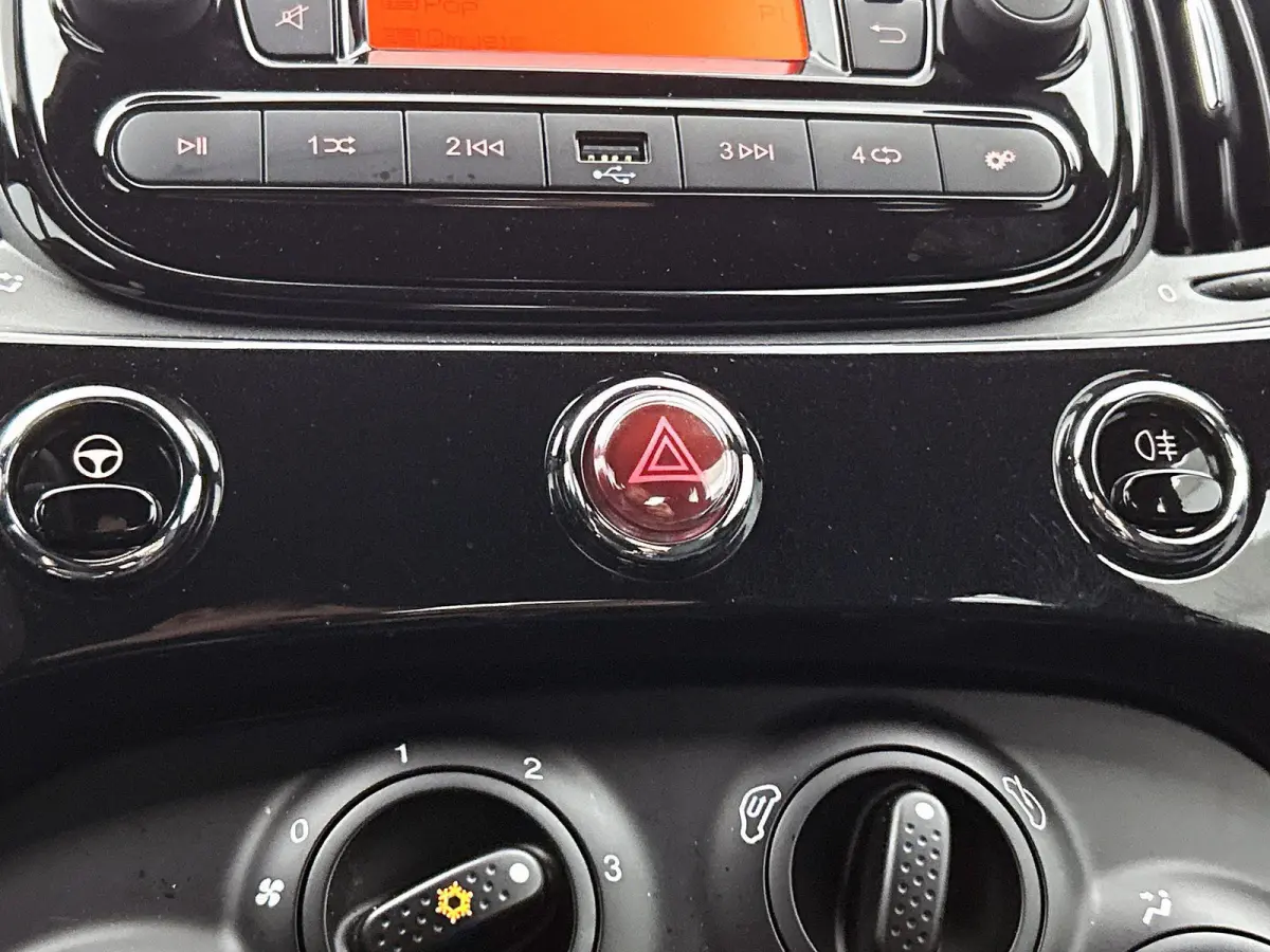 Urban Hybrid 70pk Fiat 500 Cabrio Urban Hybrid 70pk | Airco | Bluetooth | Elektrische Ramen Voor | Elektrische Buitenspiegels | Audio Systeem