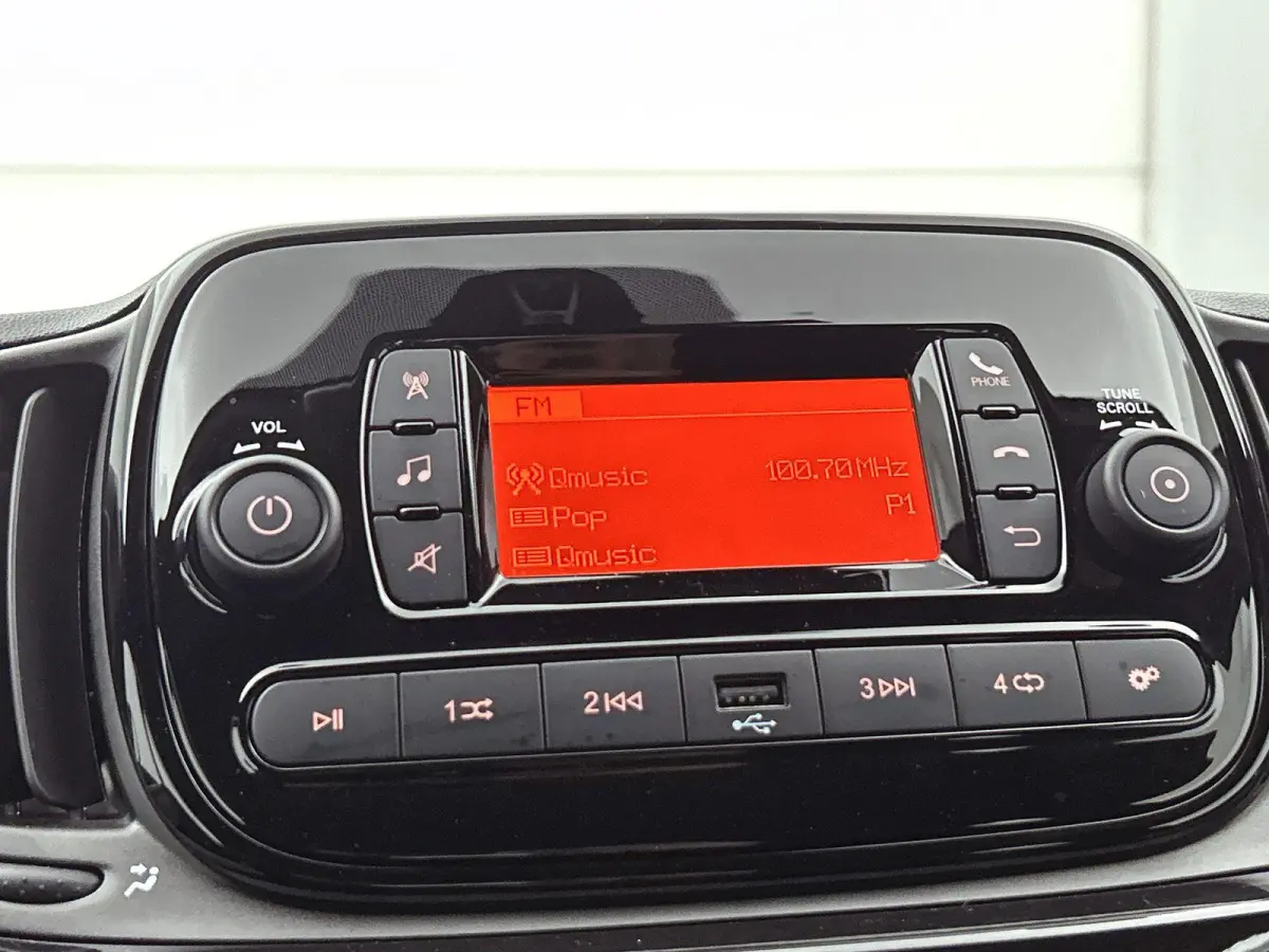 Urban Hybrid 70pk Fiat 500 Cabrio Urban Hybrid 70pk | Airco | Bluetooth | Elektrische Ramen Voor | Elektrische Buitenspiegels | Audio Systeem