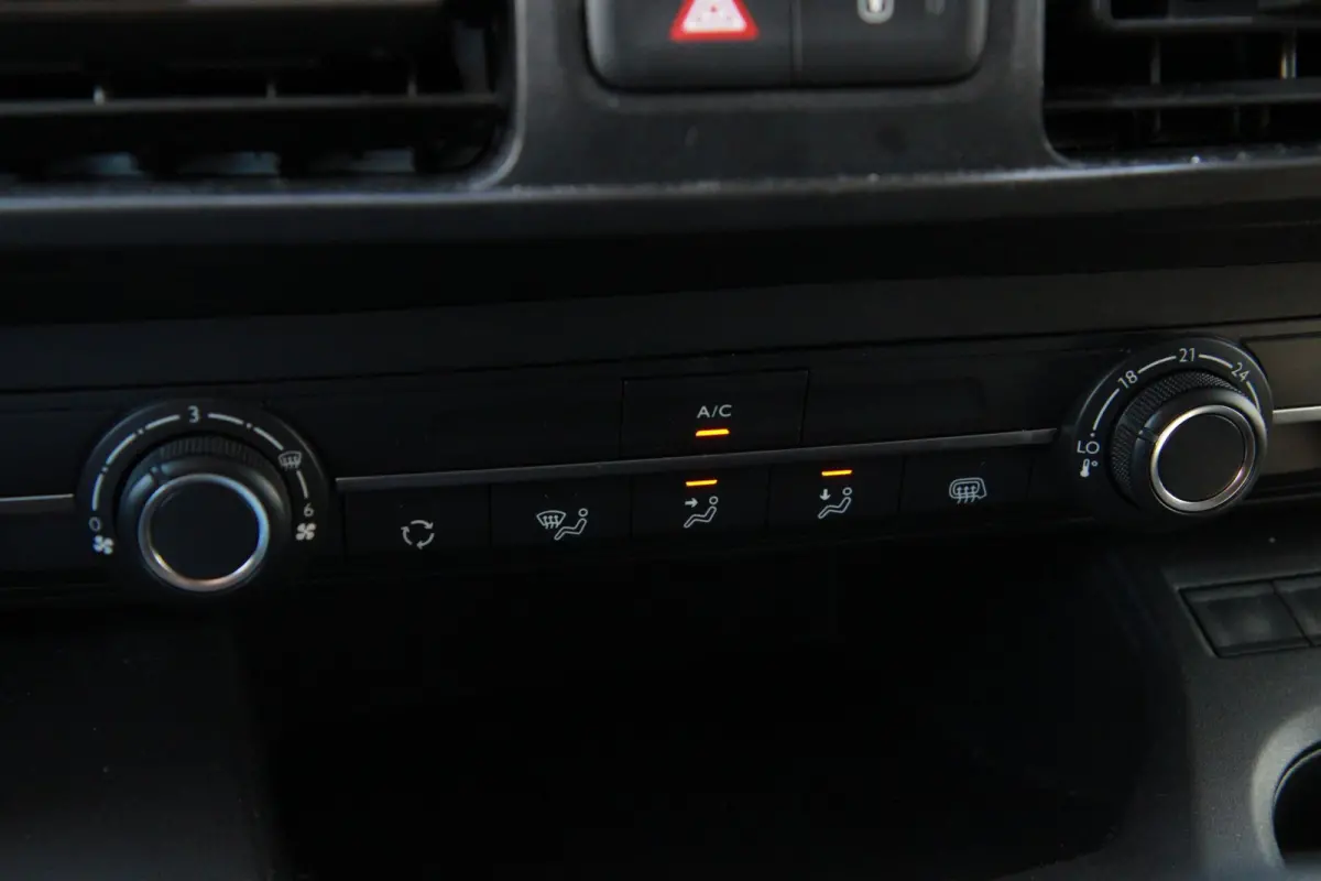 1.2 BENZINE 110PK S&S L1 / App Connect / Multi stuur / Cruise
