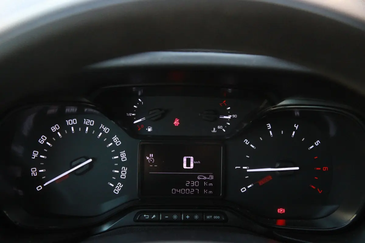 1.2 BENZINE 110PK S&S L1 / App Connect / Multi stuur / Cruise