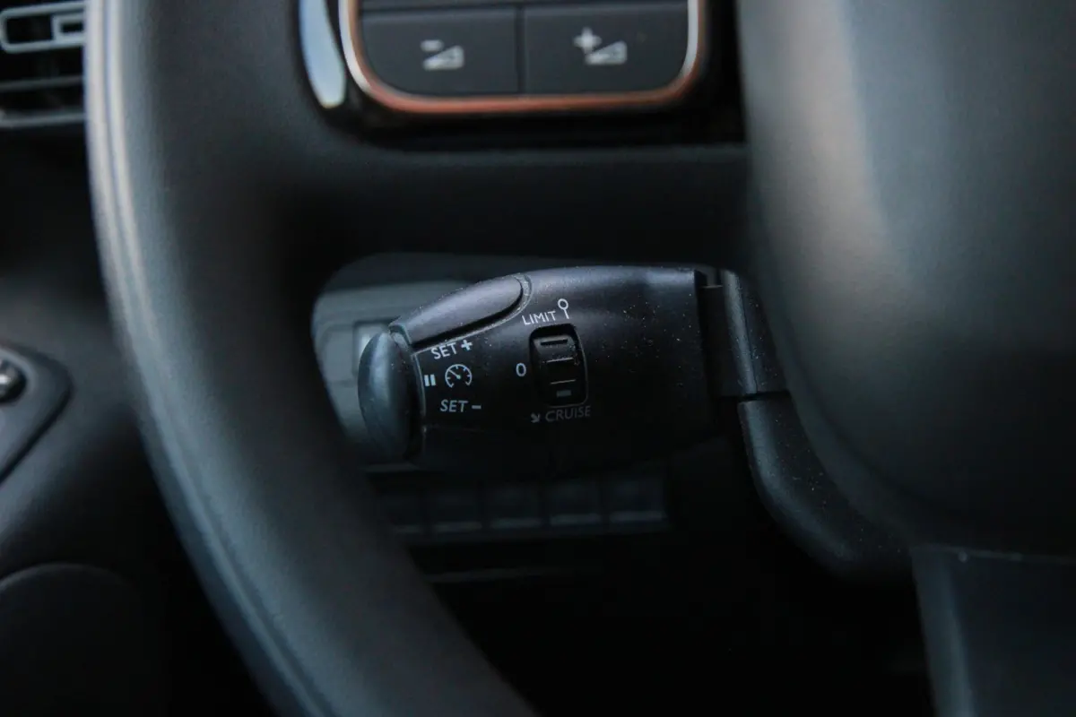 1.2 BENZINE 110PK S&S L1 / App Connect / Multi stuur / Cruise