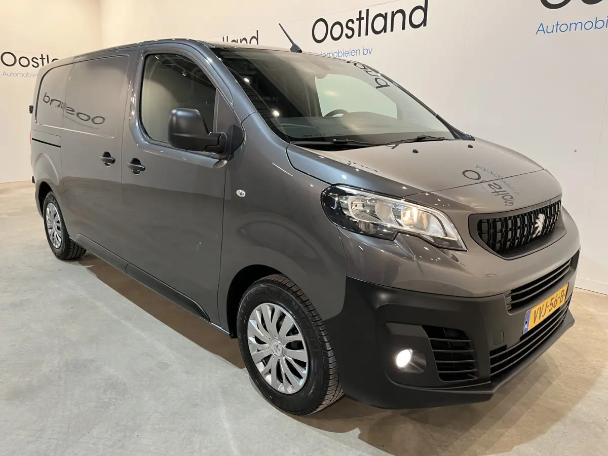 1.5 HDI L2 / Euro 6 / Airco / CarPlay / Cruise Control / Trekhaak / PDC / Navigatie / 3-Zits / 82.600 KM !!
