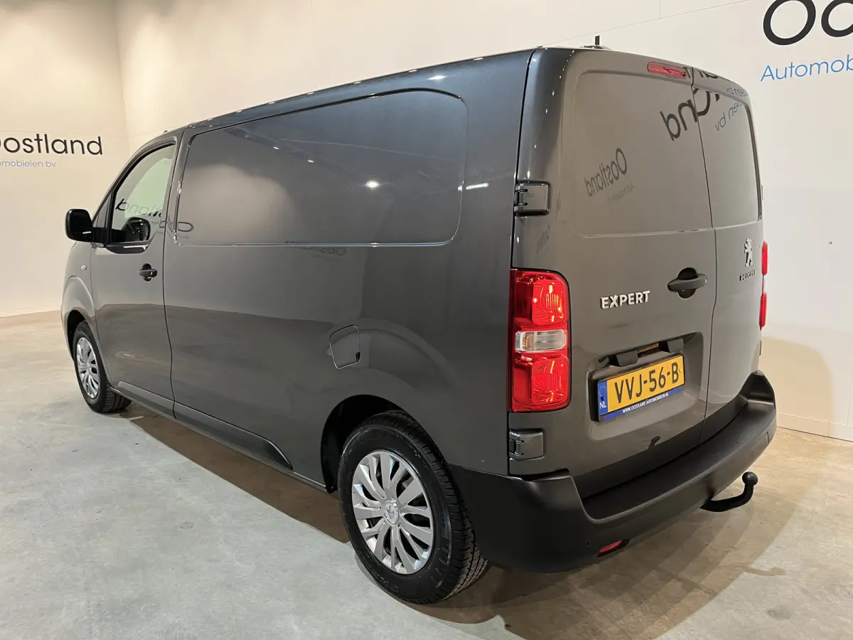 1.5 HDI L2 / Euro 6 / Airco / CarPlay / Cruise Control / Trekhaak / PDC / Navigatie / 3-Zits / 82.600 KM !!