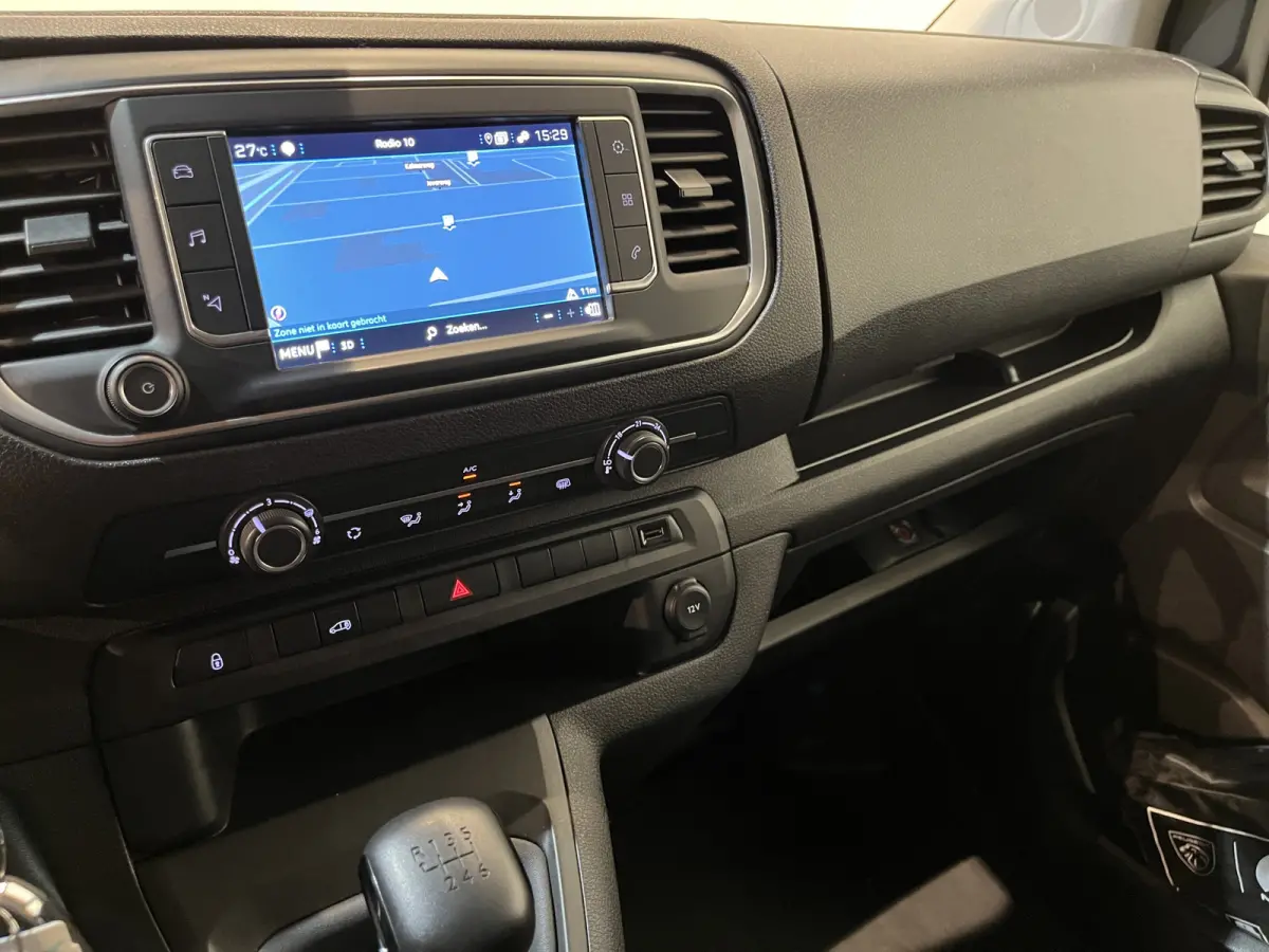 1.5 HDI L2 / Euro 6 / Airco / CarPlay / Cruise Control / Trekhaak / PDC / Navigatie / 3-Zits / 82.600 KM !!