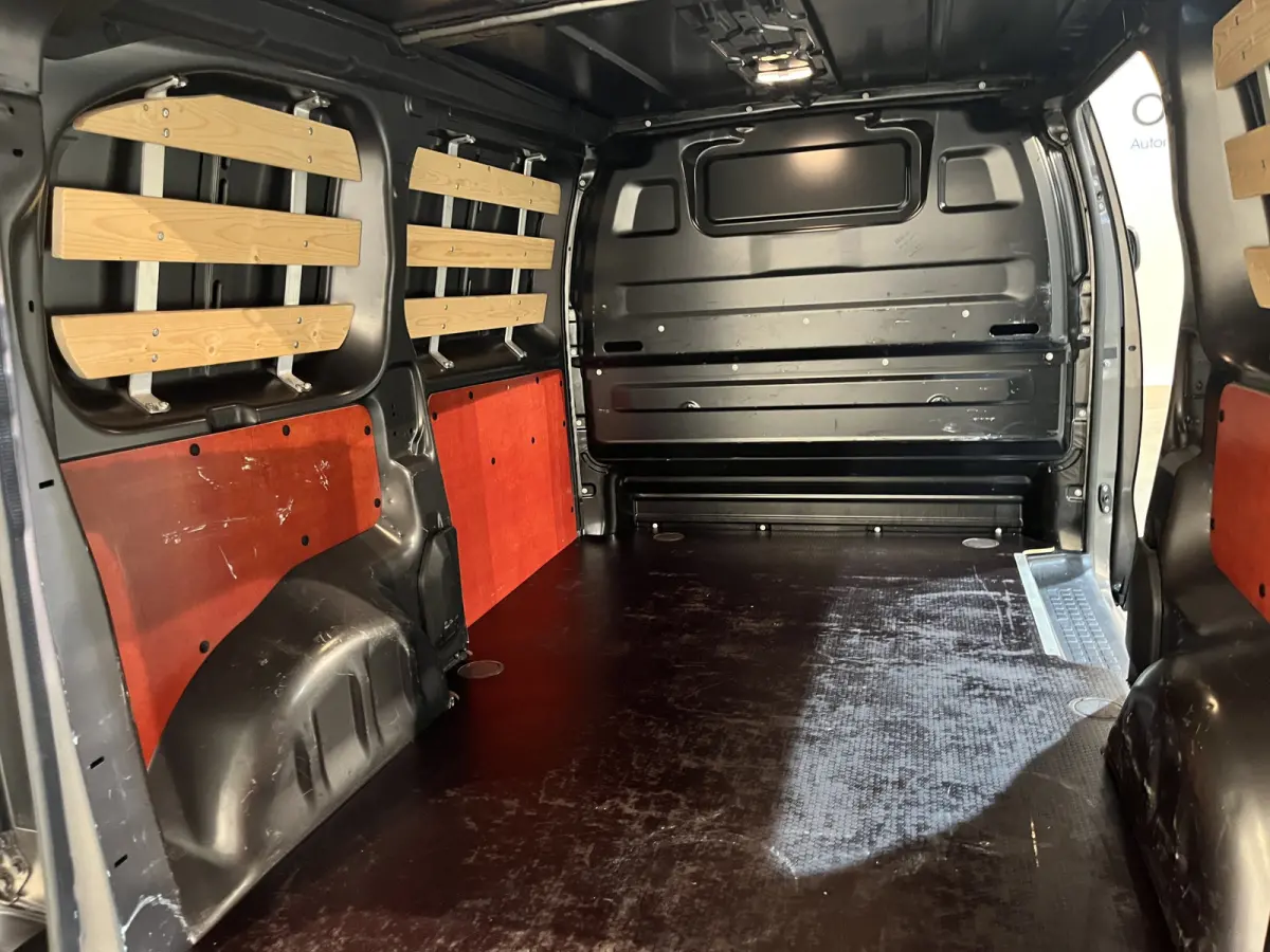 1.5 HDI L2 / Euro 6 / Airco / CarPlay / Cruise Control / Trekhaak / PDC / Navigatie / 3-Zits / 82.600 KM !!