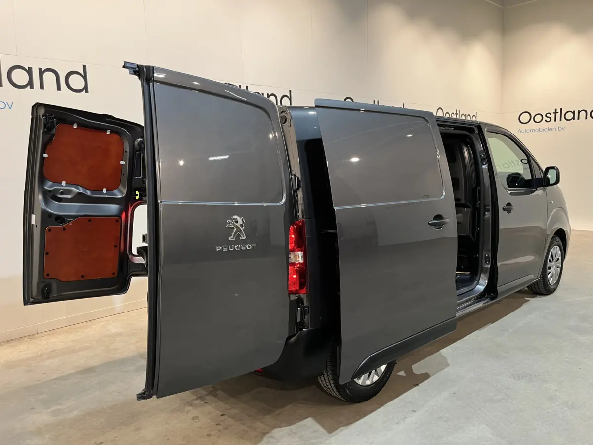 1.5 HDI L2 / Euro 6 / Airco / CarPlay / Cruise Control / Trekhaak / PDC / Navigatie / 3-Zits / 82.600 KM !!