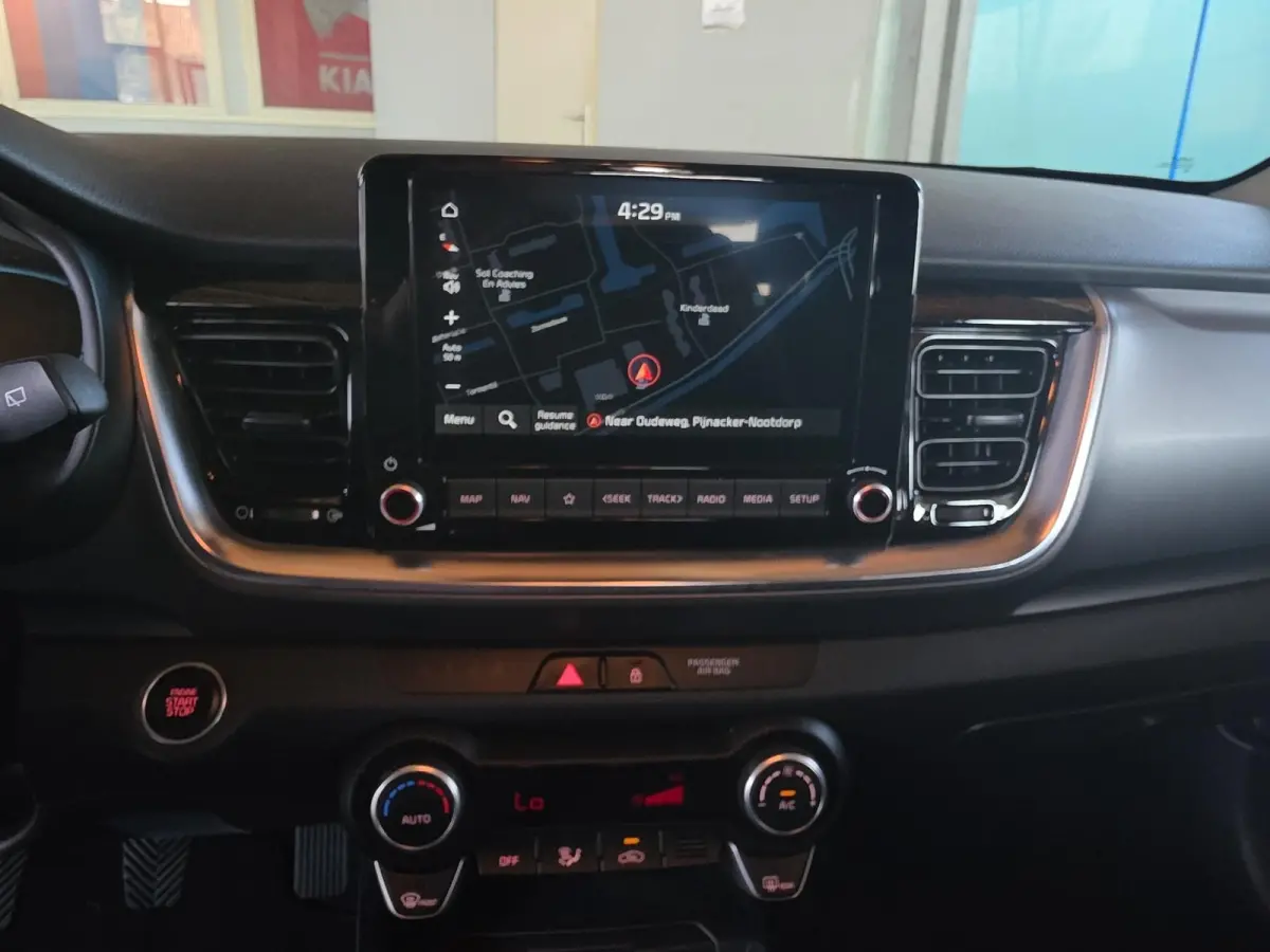 1.0 T-GDi MHEV DynamicPlusLine | Navigatie | Climate control | Stoel + Stuur verwarming | Parkeer camera achter