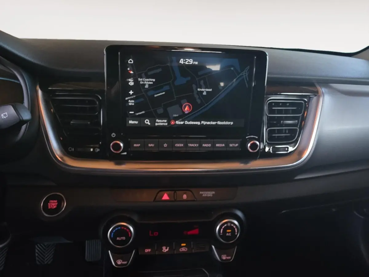 1.0 T-GDi MHEV DynamicPlusLine | Navigatie | Climate control | Stoel + Stuur verwarming | Parkeer camera achter