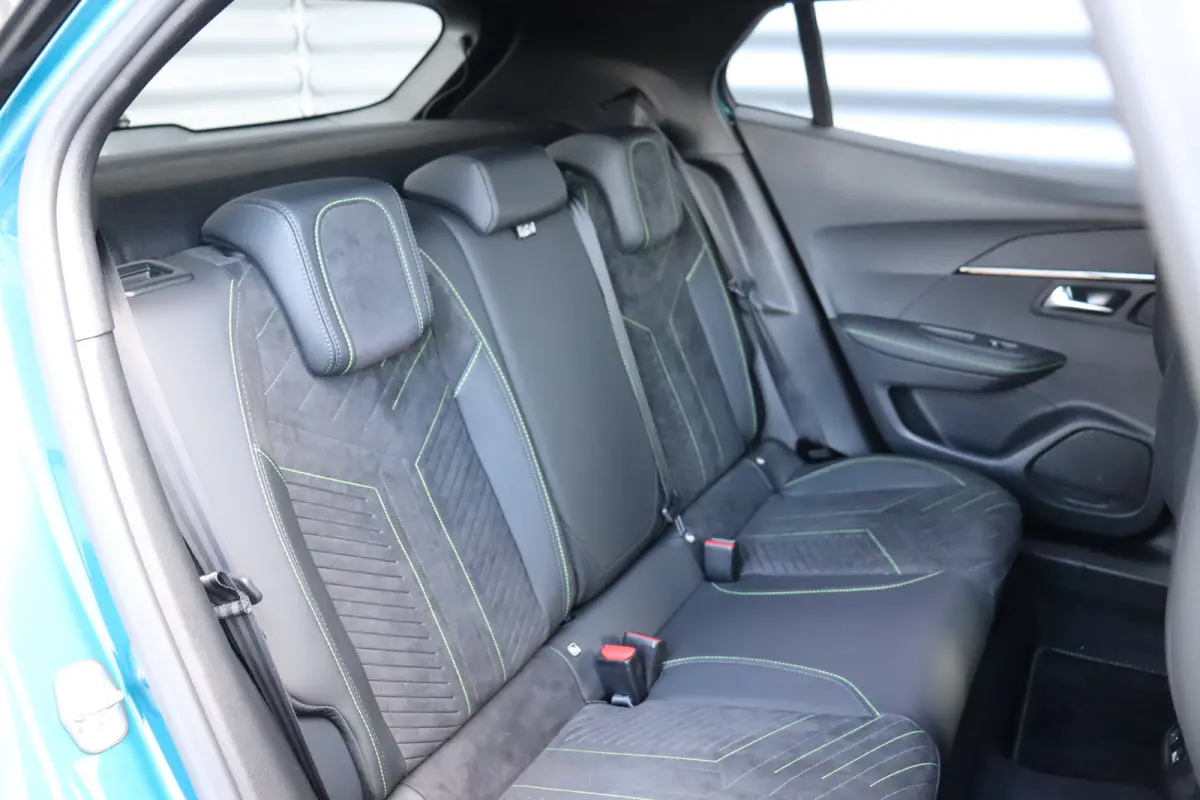 1.2 Hybrid 145 GT Automaat