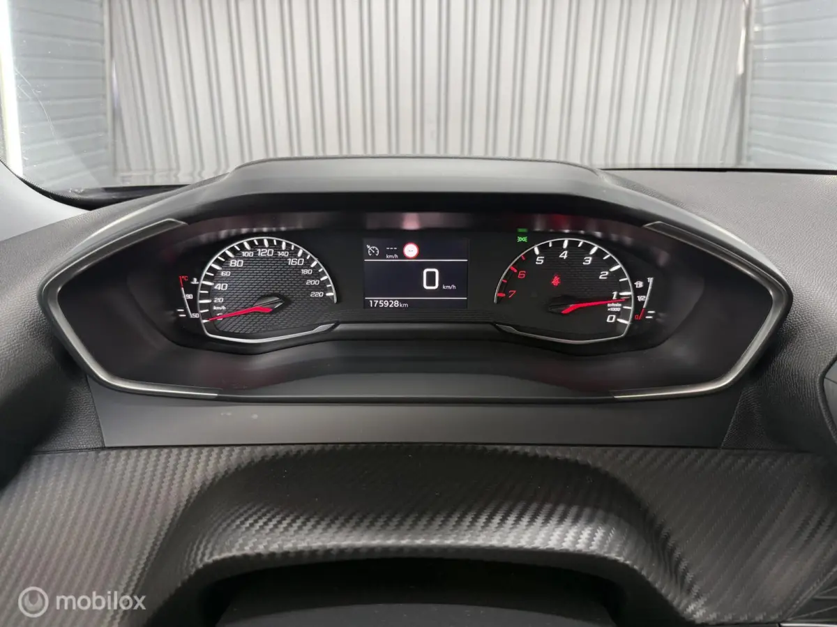 1.5 BlueHDi Active | Carplay / AA | PDC |Cruise