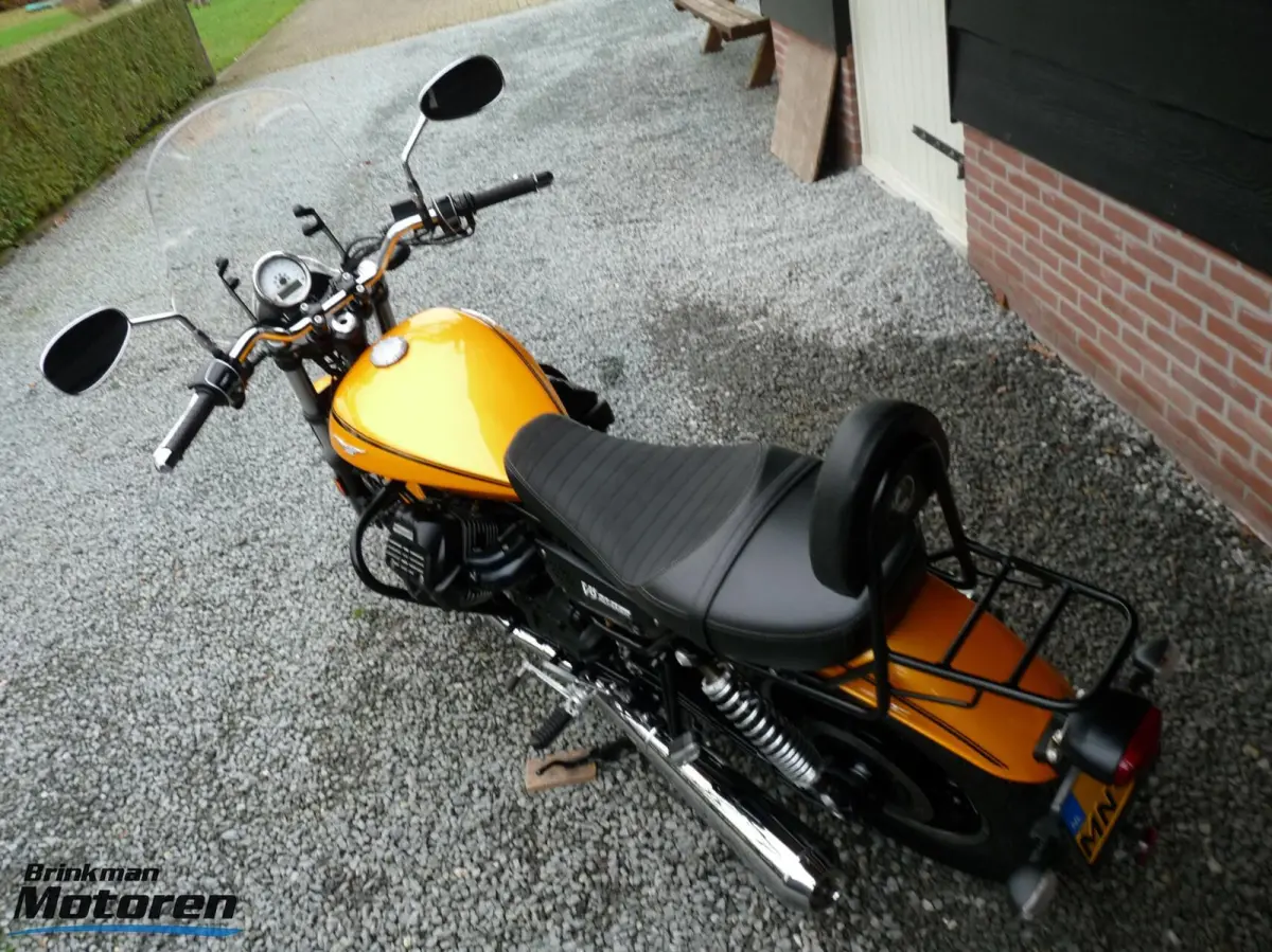 V9 Roamer