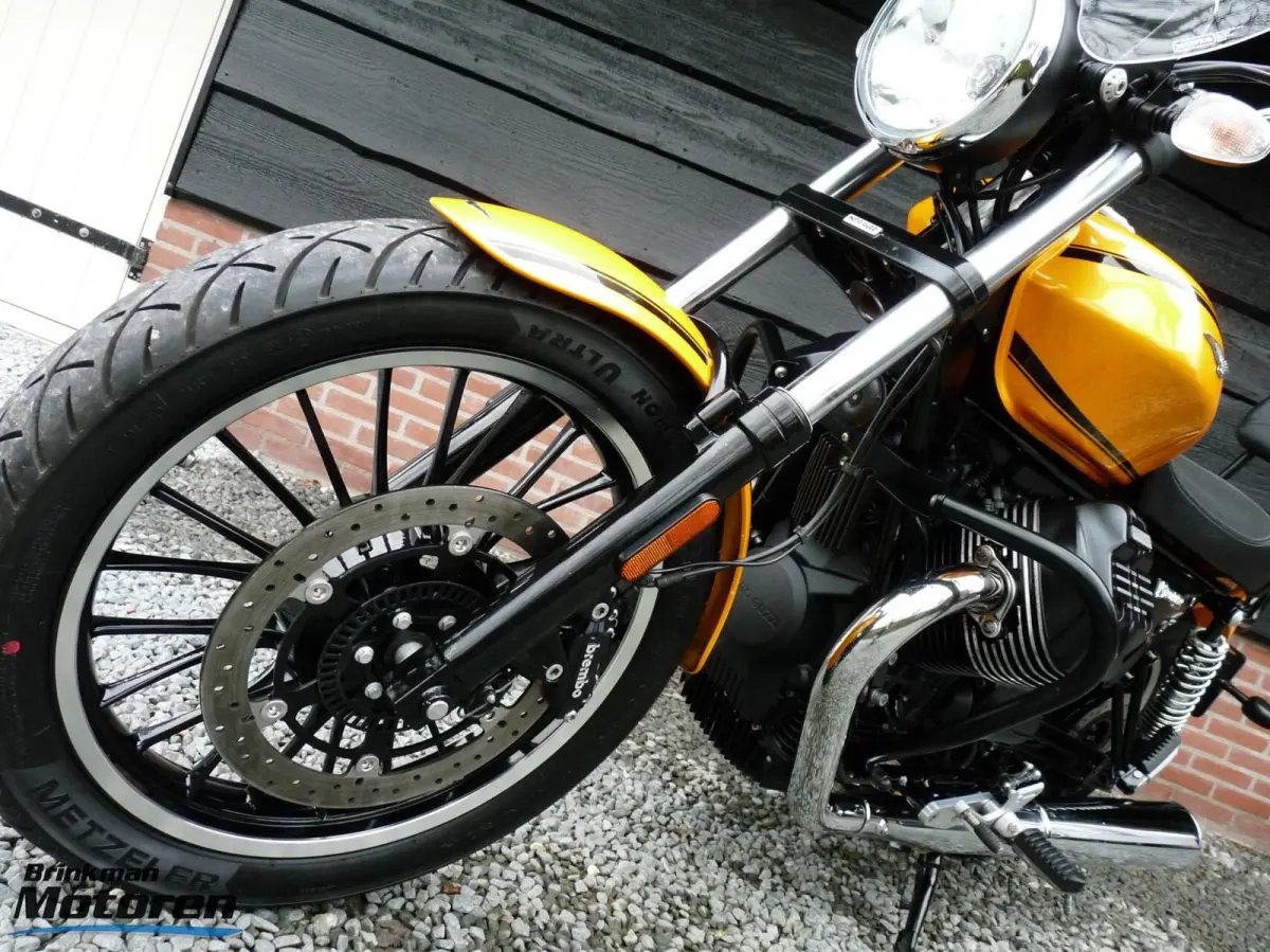 V9 Roamer