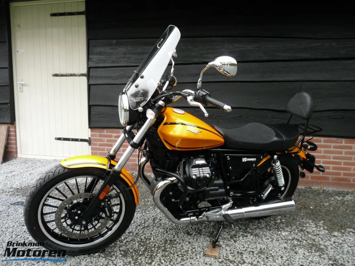 V9 Roamer