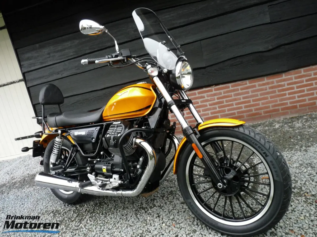 V9 Roamer