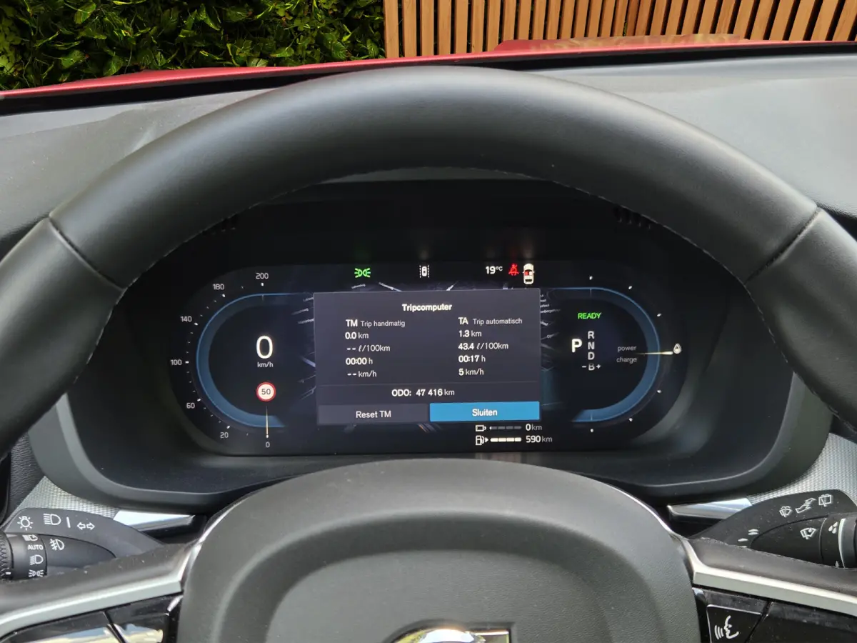 2.0 T6 Plug-in hybrid AWD Plus Dark | Trekhaak | 360 Cam | Pano | Memory | Pilot Assist