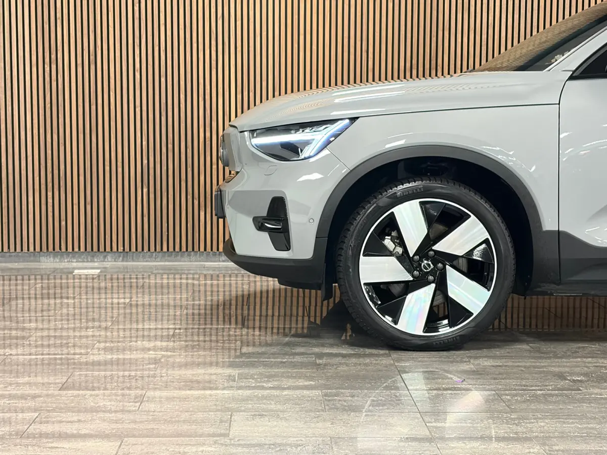 Single Motor Extended Range Ultimate 82 kWh | 98% SoH | Trekhaak | All Season banden | 360° Camera | Harman Kardon | Adaptieve Cruise Control | Bestuurdersstoel elektrisch geheugen | Stoel 