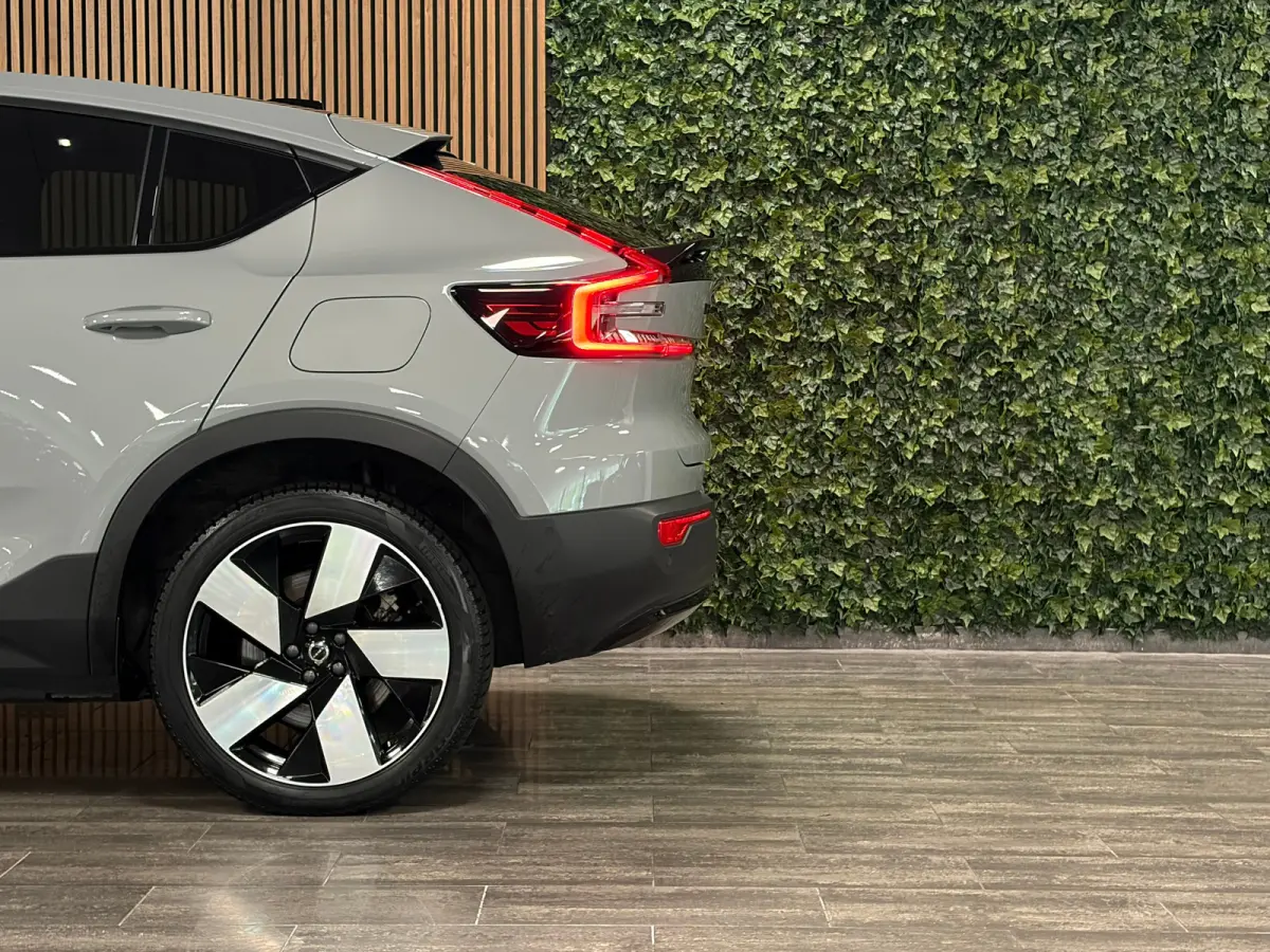 Single Motor Extended Range Ultimate 82 kWh | 98% SoH | Trekhaak | All Season banden | 360° Camera | Harman Kardon | Adaptieve Cruise Control | Bestuurdersstoel elektrisch geheugen | Stoel 