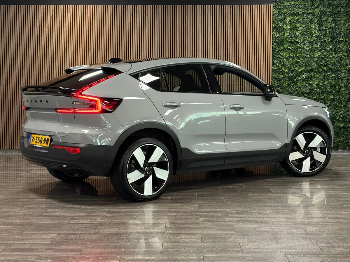 Single Motor Extended Range Ultimate 82 kWh | 98% SoH | Trekhaak | All Season banden | 360° Camera | Harman Kardon | Adaptieve Cruise Control | Bestuurdersstoel elektrisch geheugen | Stoel 