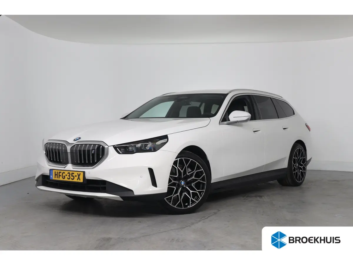 eDrive40 84kWh | Bowers&Wilkins | SOH 95% | Leder | Comfort Zetels | LED | Clima | Sfeerverlichting | Camera | Navi | Cruise Adaptive | Stoelverwarming | 20 Inch Velgen |