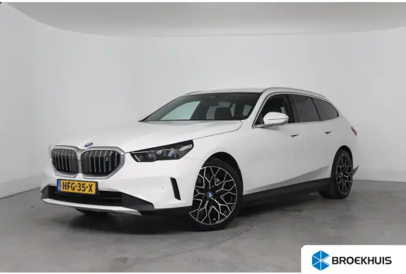 eDrive40 84kWh | Bowers&Wilkins | SOH 95% | Leder | Comfort Zetels | LED | Clima | Sfeerverlichting | Camera | Navi | Cruise Adaptive | Stoelverwarming | 20 Inch Velgen |