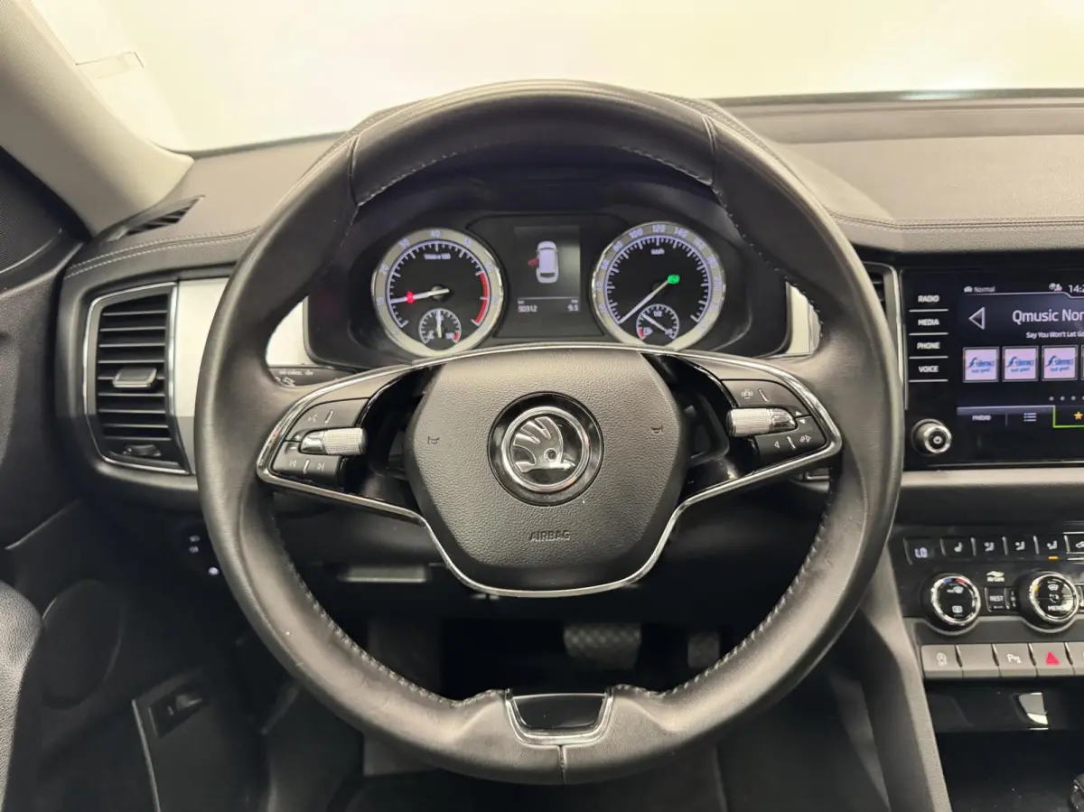 1.5 TSi DSG Business Edition 7p Navigatie-Cr.contr-Clima-Carplay-Camera-Panoramadak-Parkeersensoren-Stoelverwarming-Elek.Achterklep
