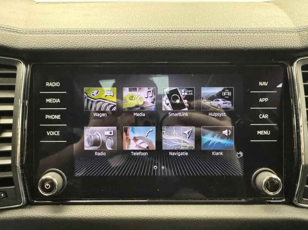 1.5 TSi DSG Business Edition 7p Navigatie-Cr.contr-Clima-Carplay-Camera-Panoramadak-Parkeersensoren-Stoelverwarming-Elek.Achterklep