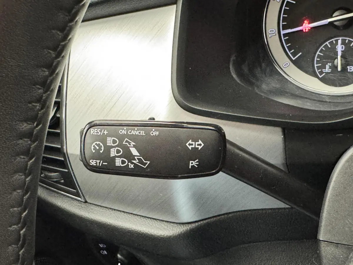 1.5 TSi DSG Business Edition 7p Navigatie-Cr.contr-Clima-Carplay-Camera-Panoramadak-Parkeersensoren-Stoelverwarming-Elek.Achterklep
