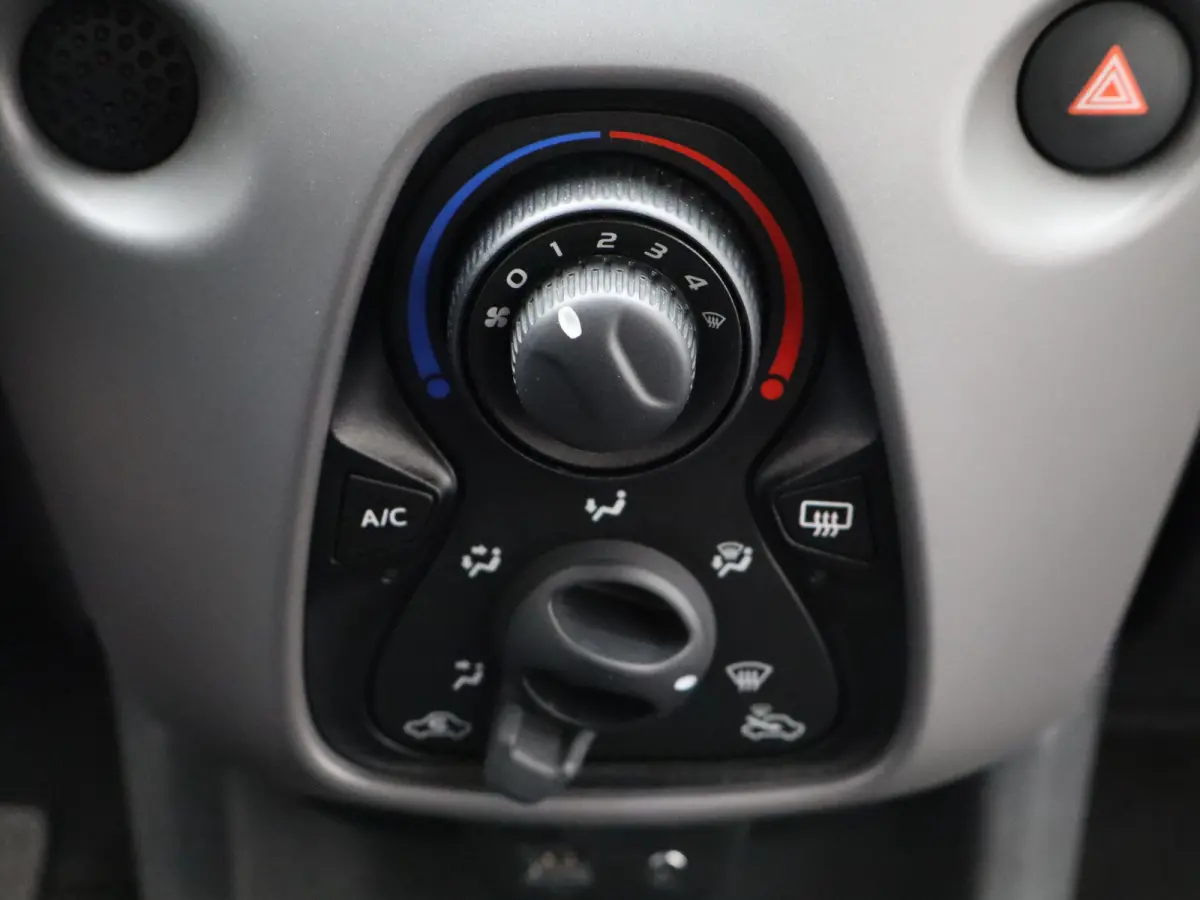 1.0 e-VTi Active | Airco | Boordcomputer | Stuurwiel multifunctioneel