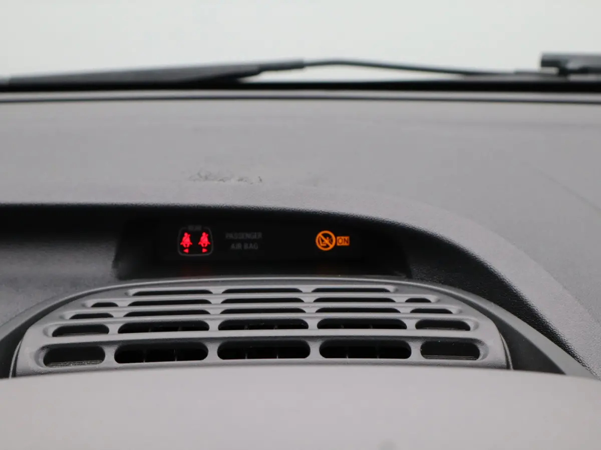 1.0 e-VTi Active | Airco | Boordcomputer | Stuurwiel multifunctioneel