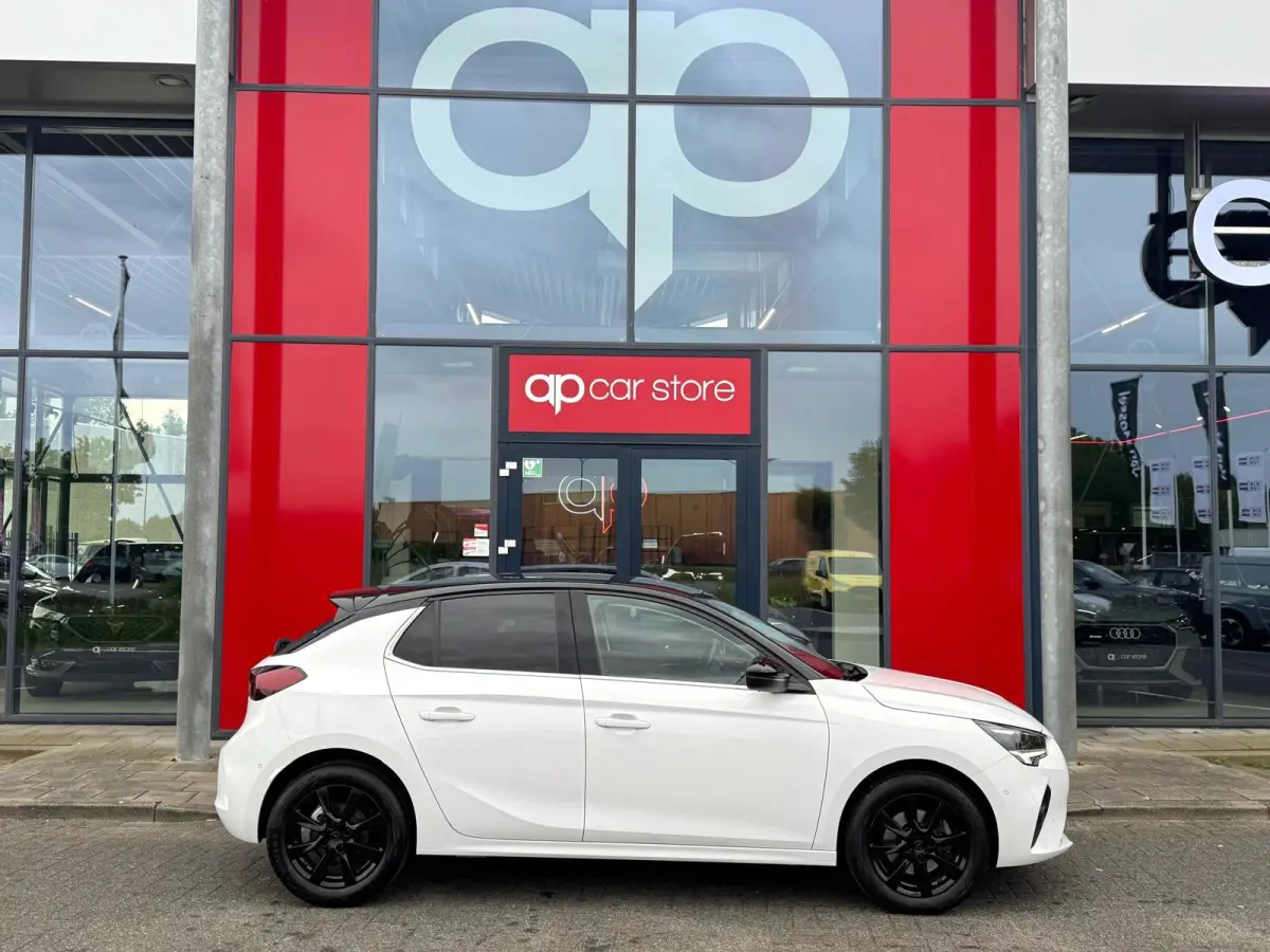 1.2 Elegance | LED | 360 Camera | Apple Carplay | Leder | Two Tone | Dode hoek sensor |