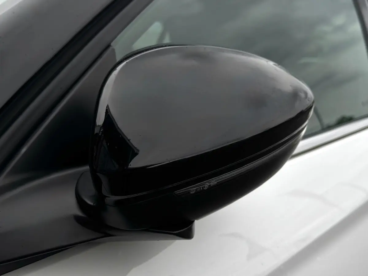 1.2 Elegance | LED | 360 Camera | Apple Carplay | Leder | Two Tone | Dode hoek sensor |
