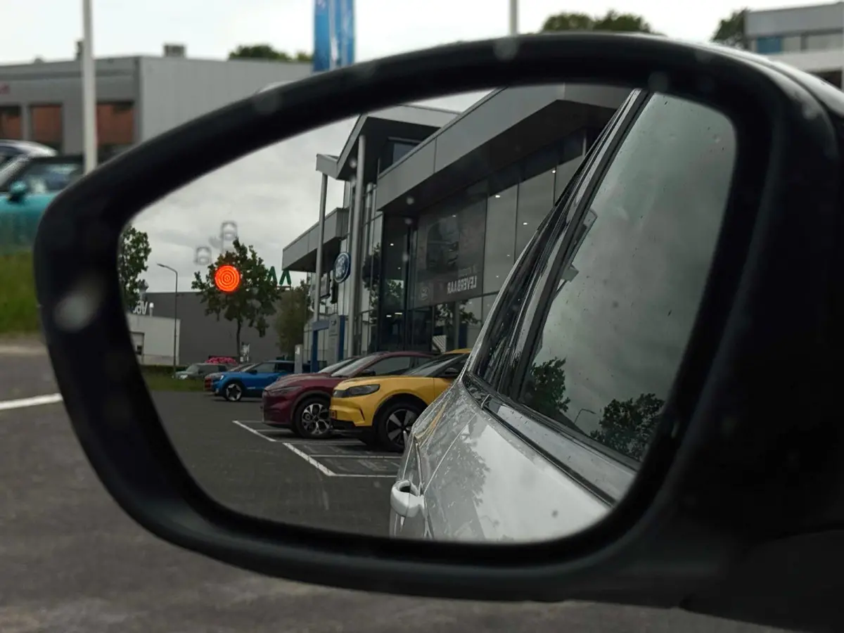 1.2 Elegance | LED | 360 Camera | Apple Carplay | Leder | Two Tone | Dode hoek sensor |