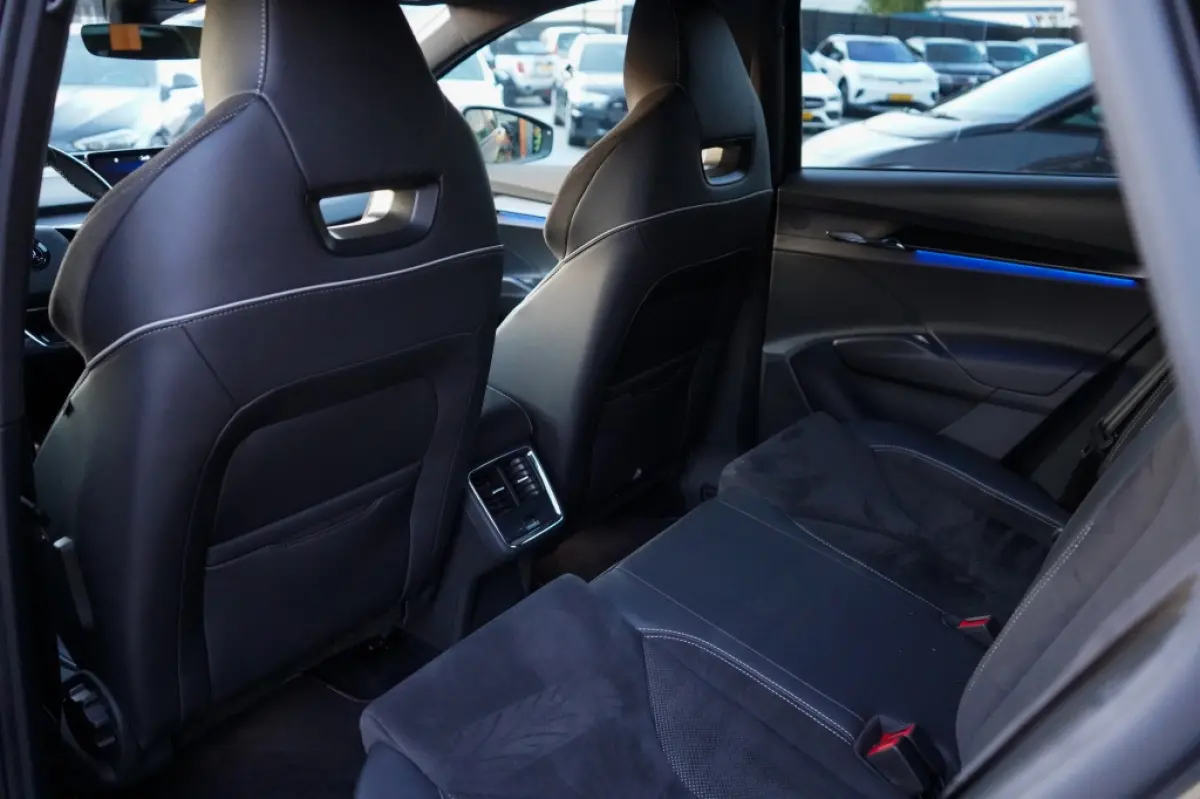 60 Sportline | 90,78% SOH | Camera | Led | Cruise | Stoel/stuurv