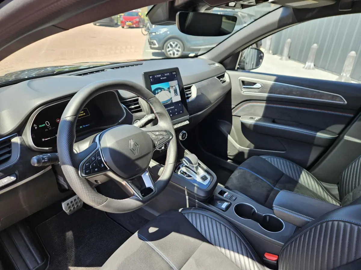 1.6 E-Tech full hybrid 145 esprit Alpine | Schuifdak | Bose
