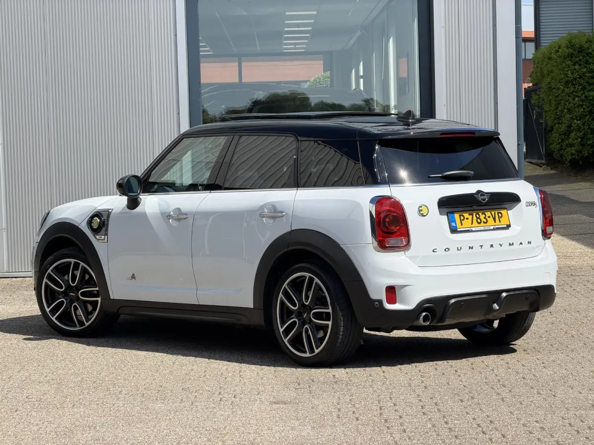 1.5 Cooper ALL4 Chili | Pano-Dak/Leder/Carplay/Sfeer/Harman-Kardon/Head-Up/19-inch