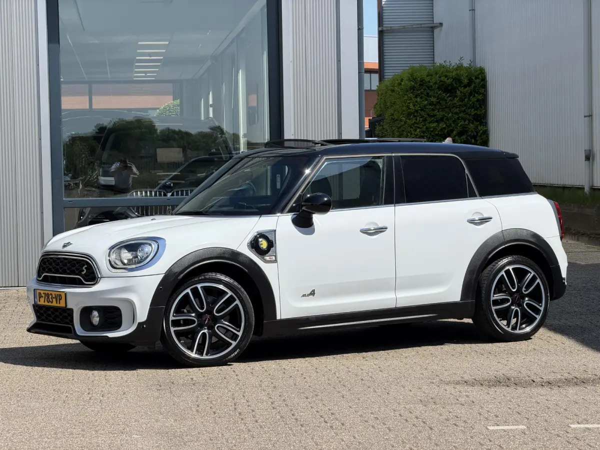 1.5 Cooper ALL4 Chili | Pano-Dak/Leder/Carplay/Sfeer/Harman-Kardon/Head-Up/19-inch