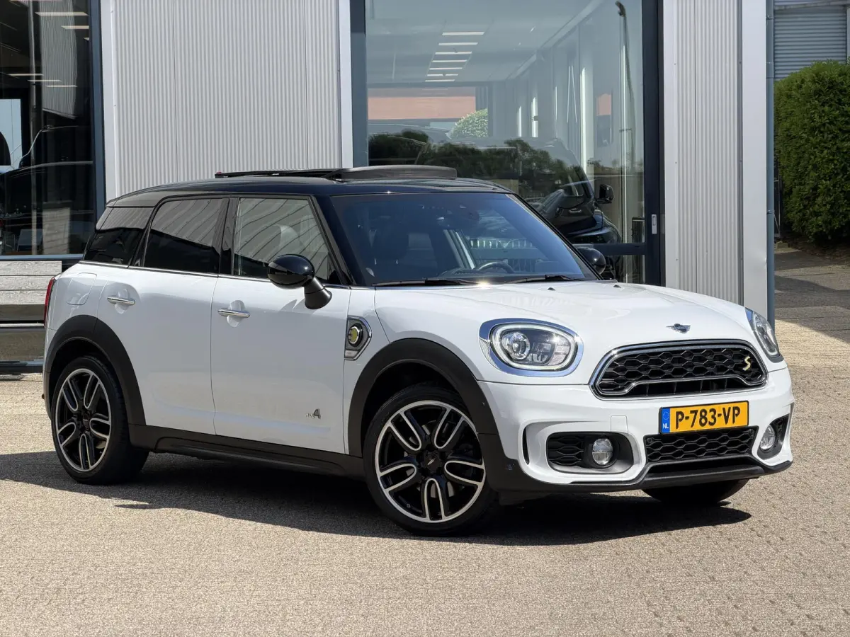 1.5 Cooper ALL4 Chili | Pano-Dak/Leder/Carplay/Sfeer/Harman-Kardon/Head-Up/19-inch