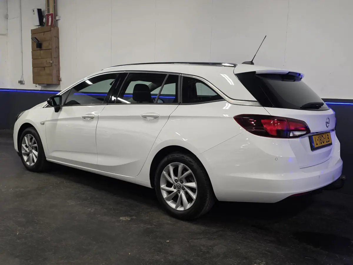 1.2 Business Elegance | CarPlay | Camera | Cruise Control | Lane Assist