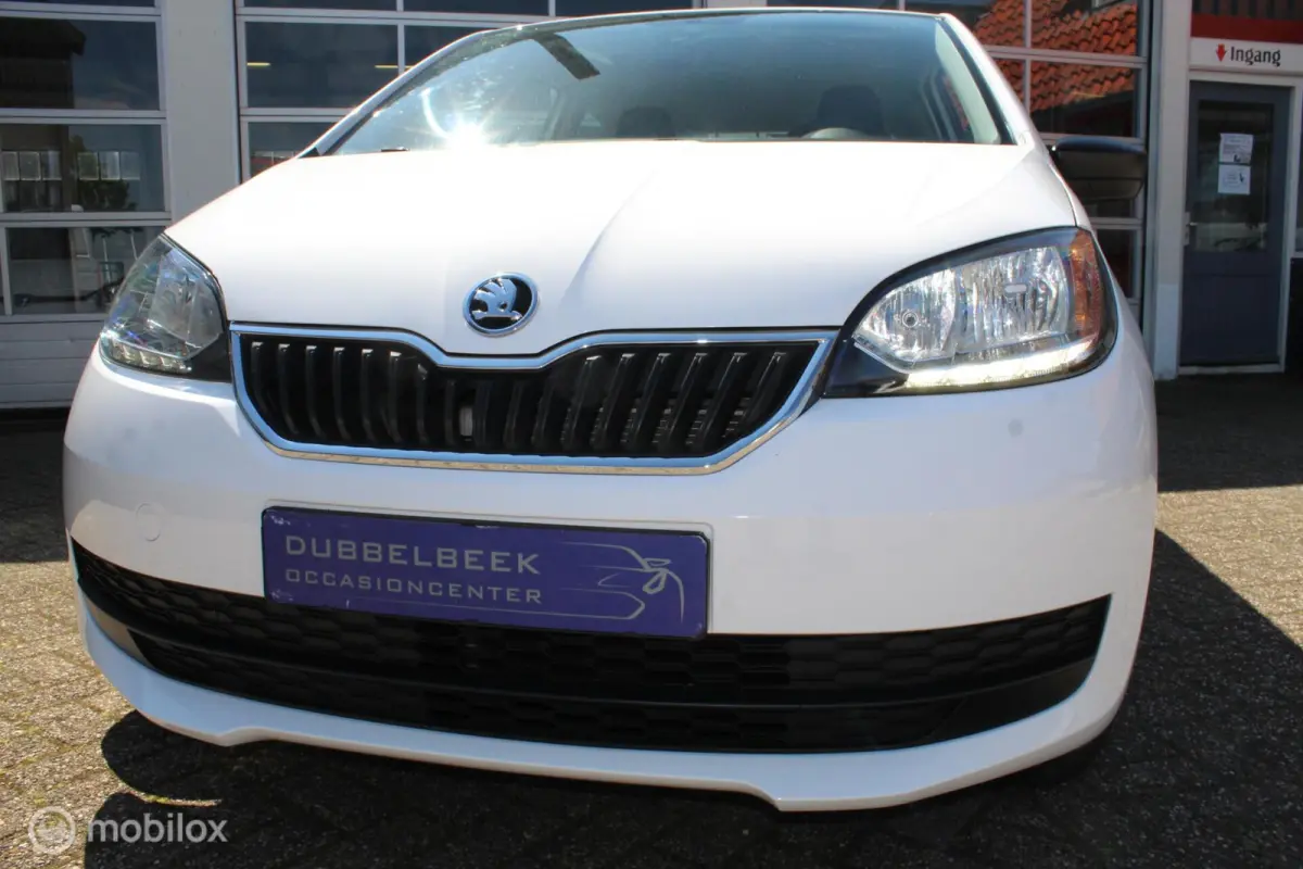 1.0-12V *55KW/75PK* *FACELIFT MODEL* *ACTIVE/AMBITION* *LEDDAGRIJVERLICHTING* *AIRCONDITIONING* *2X IN HOOGTE VERST.VOORSTOEL(EN)* *BOORDCOMP* *CENTR.DEURVERGR.* *ELEK.RAMEN* *STUURBEKR.* *R