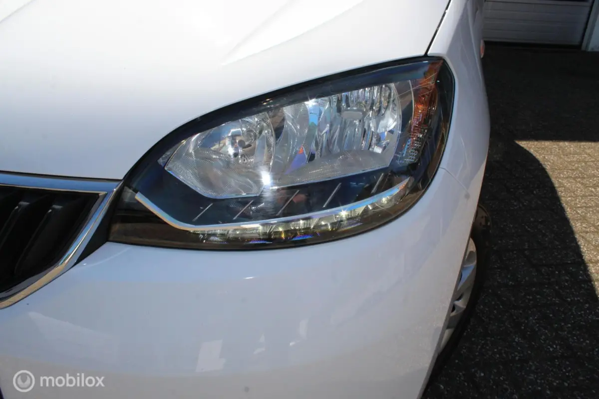 1.0-12V *55KW/75PK* *FACELIFT MODEL* *ACTIVE/AMBITION* *LEDDAGRIJVERLICHTING* *AIRCONDITIONING* *2X IN HOOGTE VERST.VOORSTOEL(EN)* *BOORDCOMP* *CENTR.DEURVERGR.* *ELEK.RAMEN* *STUURBEKR.* *R