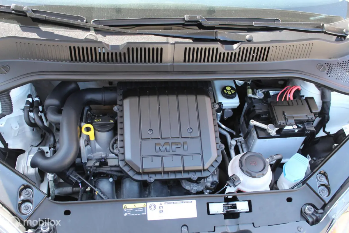 1.0-12V *55KW/75PK* *FACELIFT MODEL* *ACTIVE/AMBITION* *LEDDAGRIJVERLICHTING* *AIRCONDITIONING* *2X IN HOOGTE VERST.VOORSTOEL(EN)* *BOORDCOMP* *CENTR.DEURVERGR.* *ELEK.RAMEN* *STUURBEKR.* *R