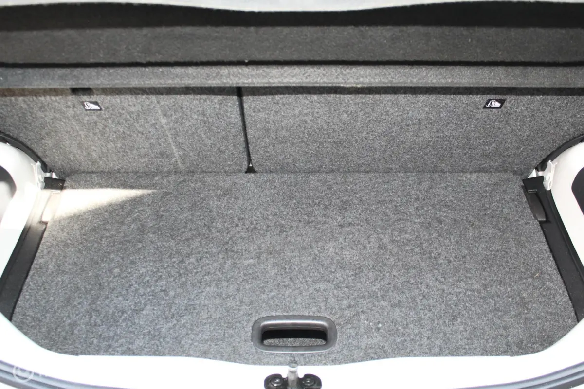 1.0-12V *55KW/75PK* *FACELIFT MODEL* *ACTIVE/AMBITION* *LEDDAGRIJVERLICHTING* *AIRCONDITIONING* *2X IN HOOGTE VERST.VOORSTOEL(EN)* *BOORDCOMP* *CENTR.DEURVERGR.* *ELEK.RAMEN* *STUURBEKR.* *R
