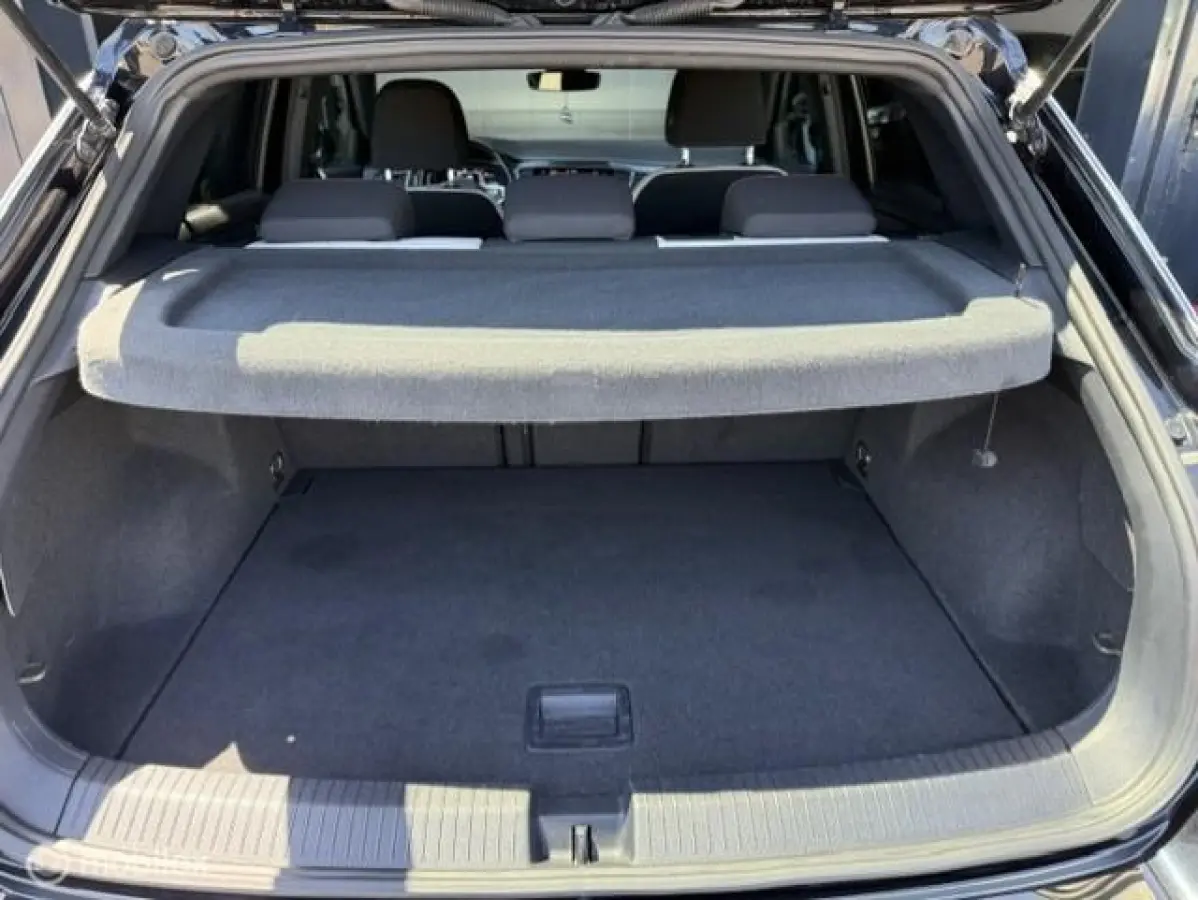 1.5 TSI Sport Business R AUTOMAAT