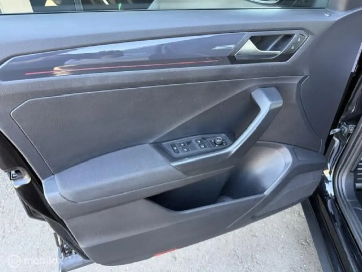 1.5 TSI Sport Business R AUTOMAAT