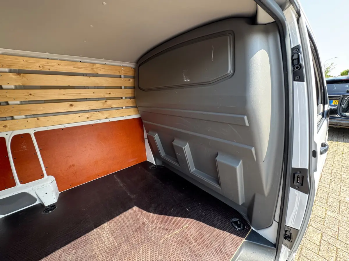 2.0 TDI L2H1 28 Comfortline NAP BTW