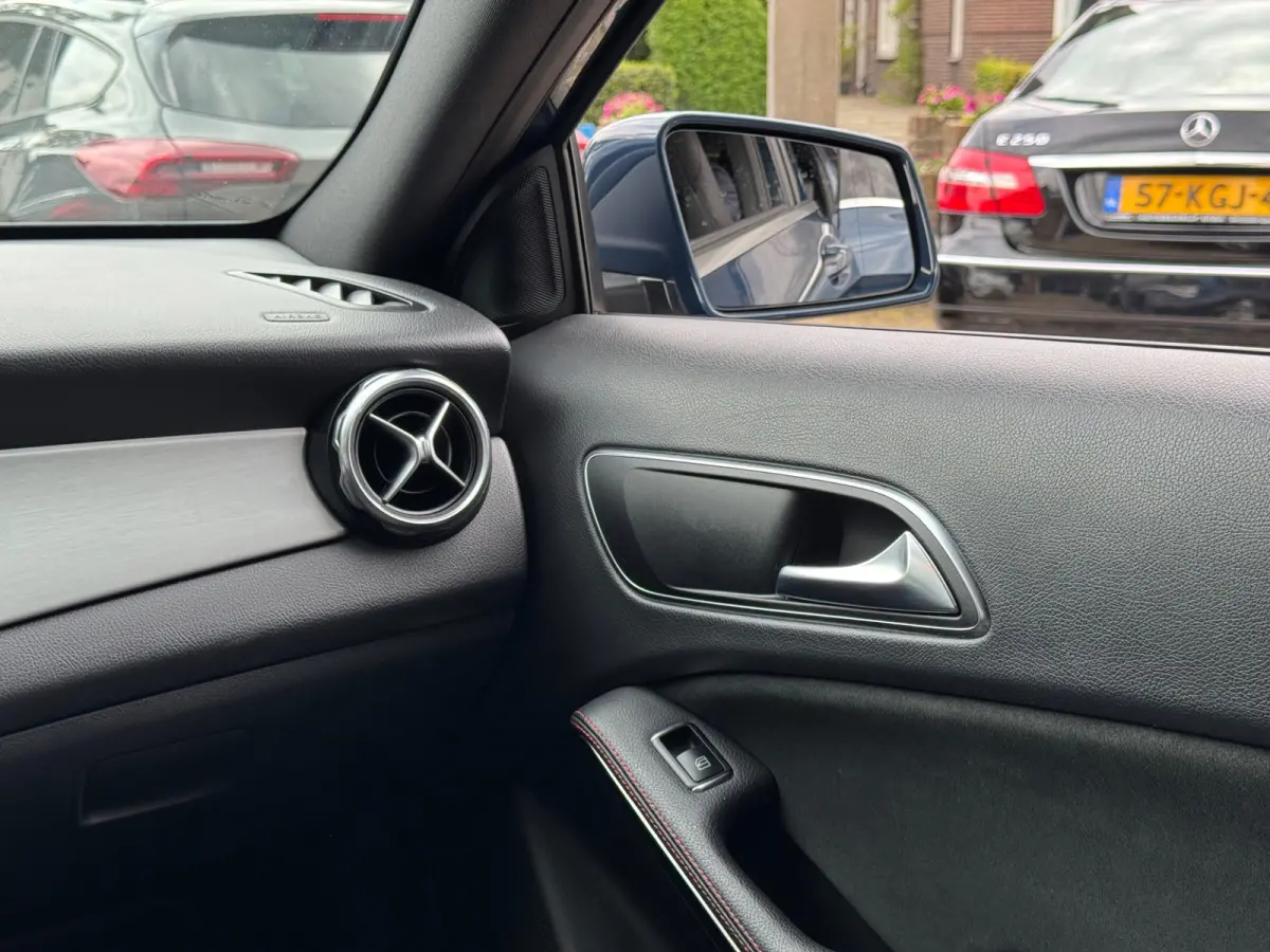 180 AMG Limited 2019 AUT NAVI CLIO