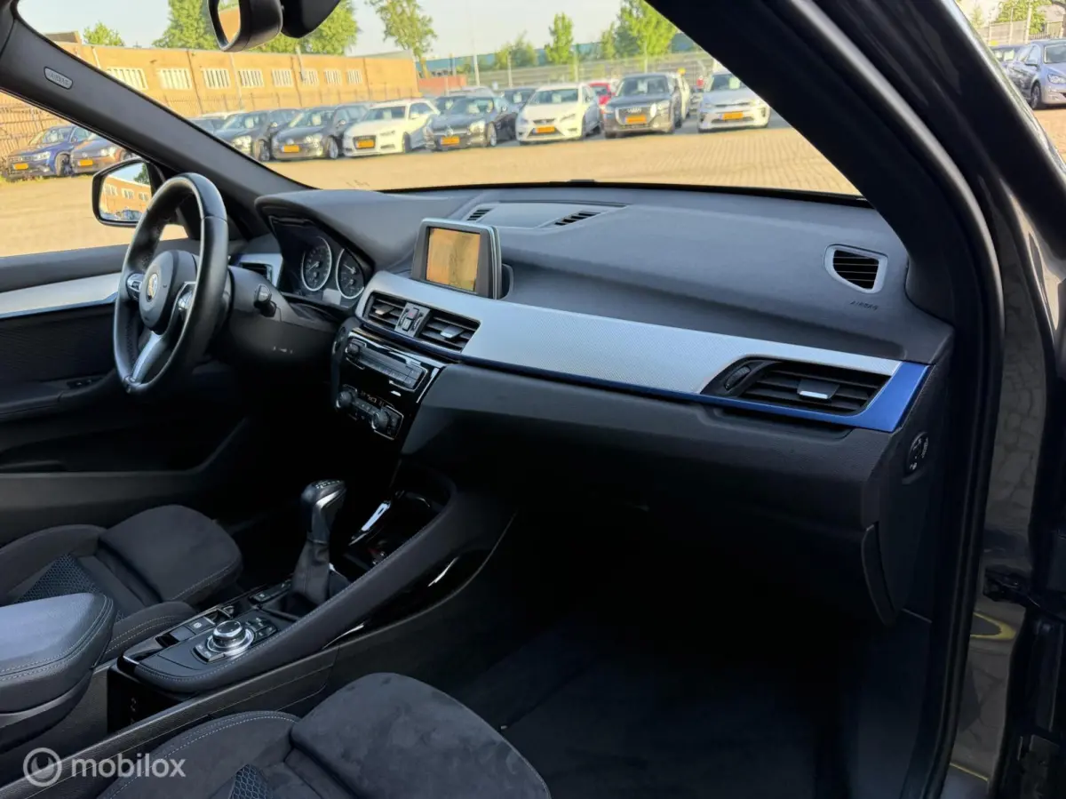 xDrive20i M-Pakket PANORAMADAK | NIEUWSTAAT