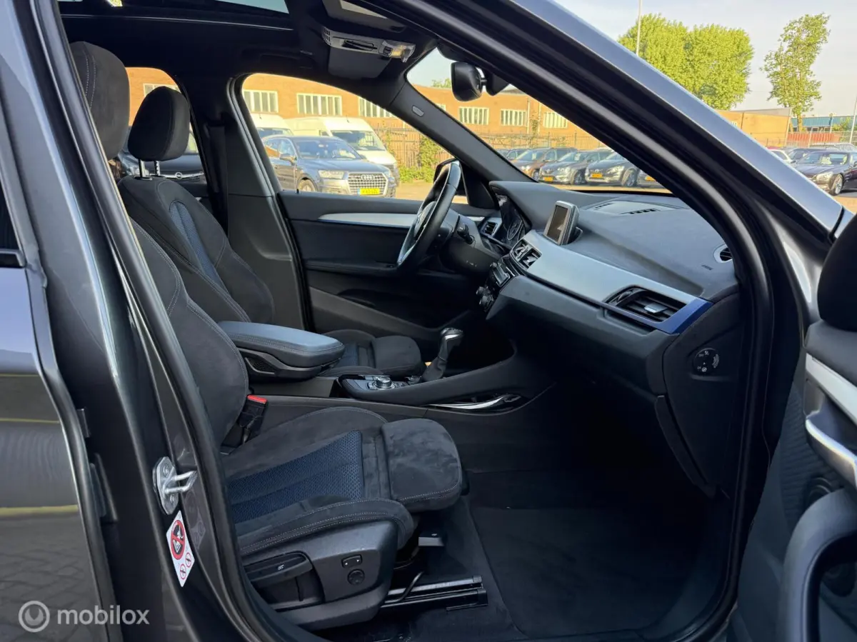 xDrive20i M-Pakket PANORAMADAK | NIEUWSTAAT
