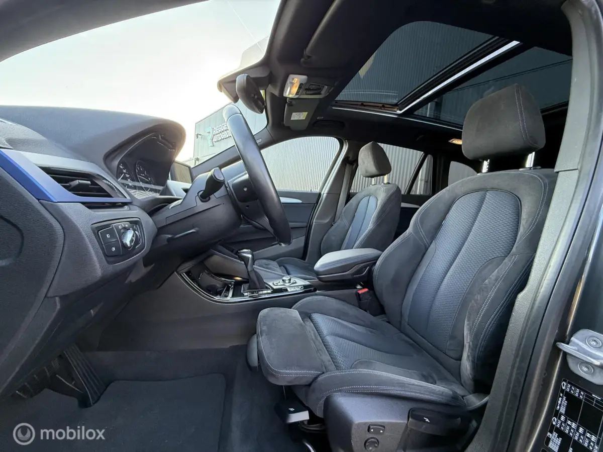 xDrive20i M-Pakket PANORAMADAK | NIEUWSTAAT